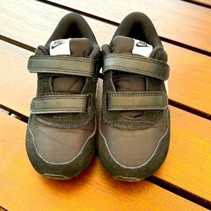 Nike old school toddler sneaker